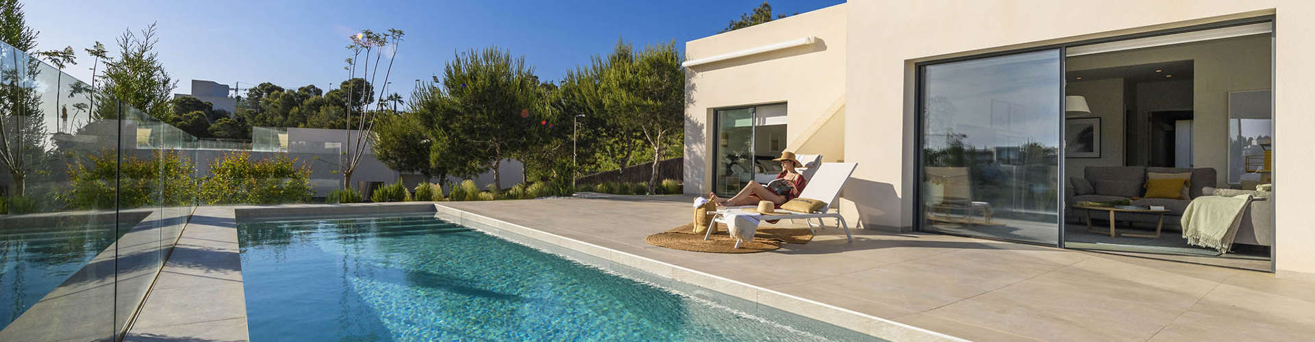 Las Colinas Residences